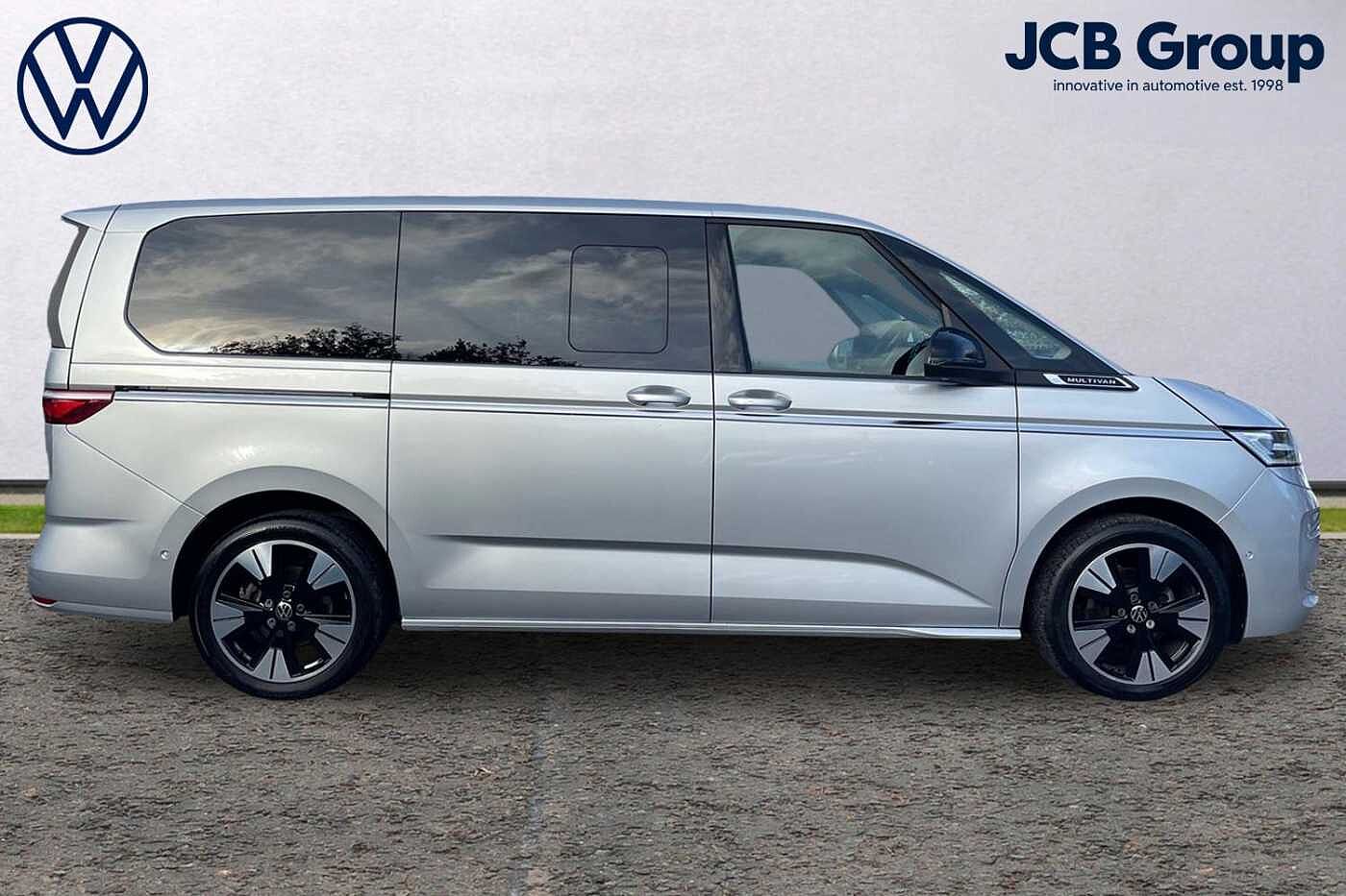Used Volkswagen Multivan 2025 for sale - 76680325: Photo 4