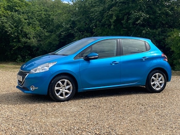Used Peugeot 208 2013 for sale - 79025135: Photo