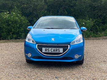 Used Peugeot 208 2013 for sale - 79025135: Photo