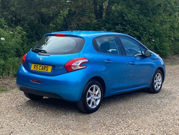 Used Peugeot 208 2013 for sale - 79025135: Photo