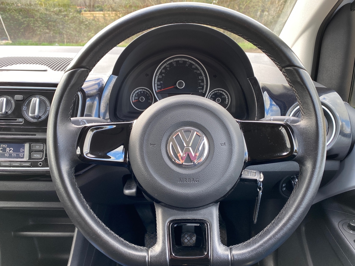 Used Volkswagen up! 2013 for sale - 77798711: Photo 14