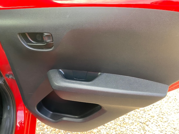 Used Peugeot 108 2016 for sale - 76184117: Photo 14