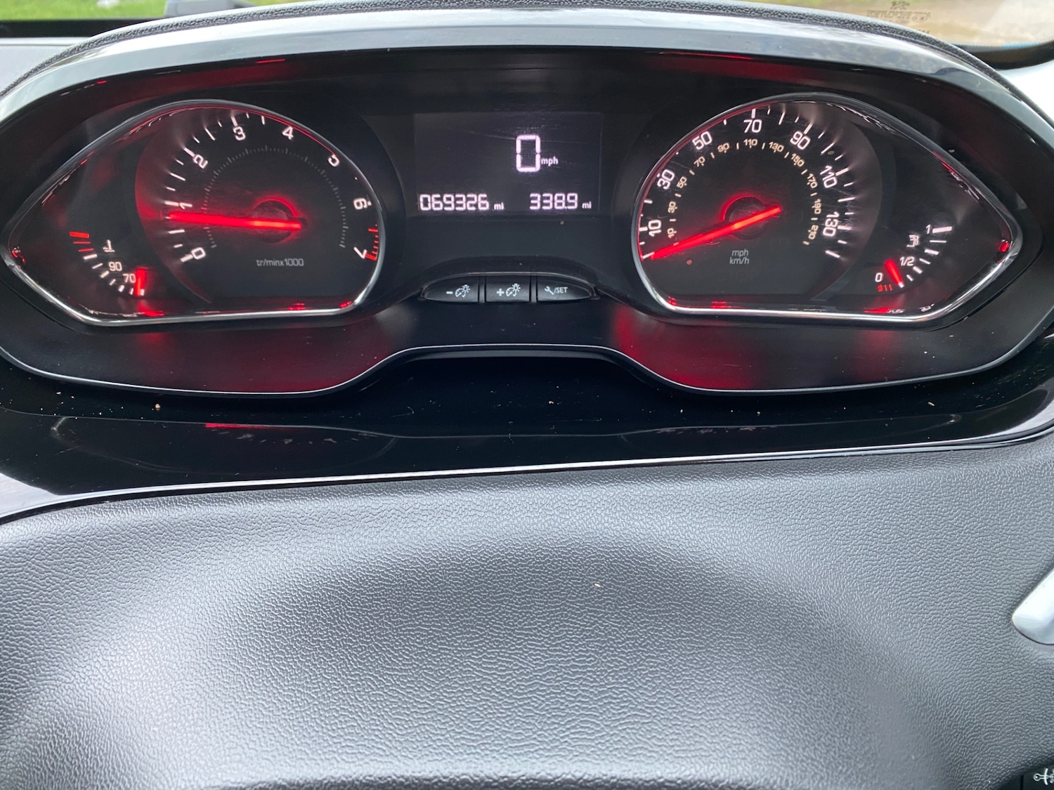 Used Peugeot 208 2012 for sale - 77410772: Photo 14