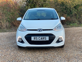 Used Hyundai i10 2016 for sale - 76697015: Photo