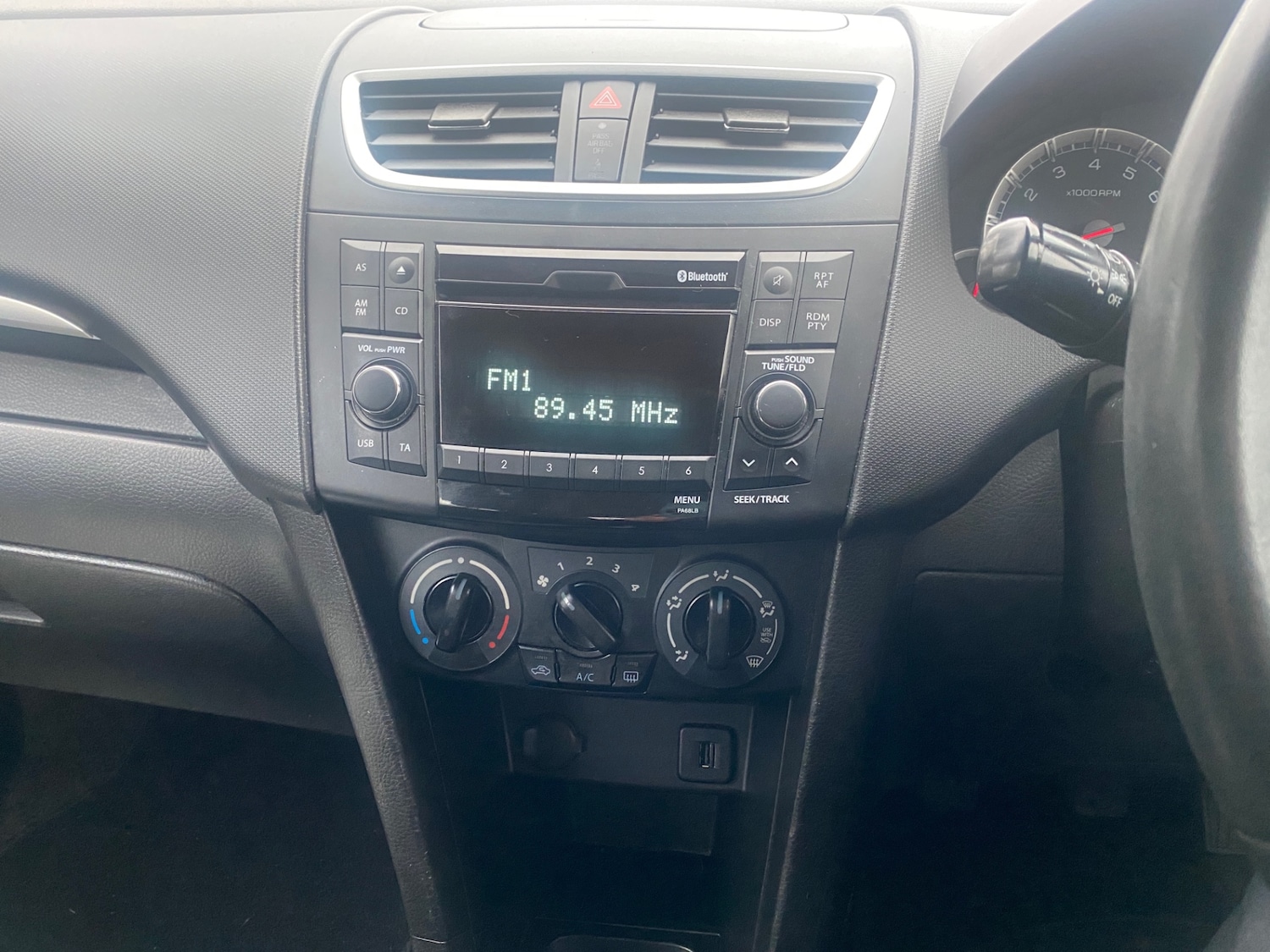 Used Suzuki Swift 2013 for sale - 76935509: Photo 12