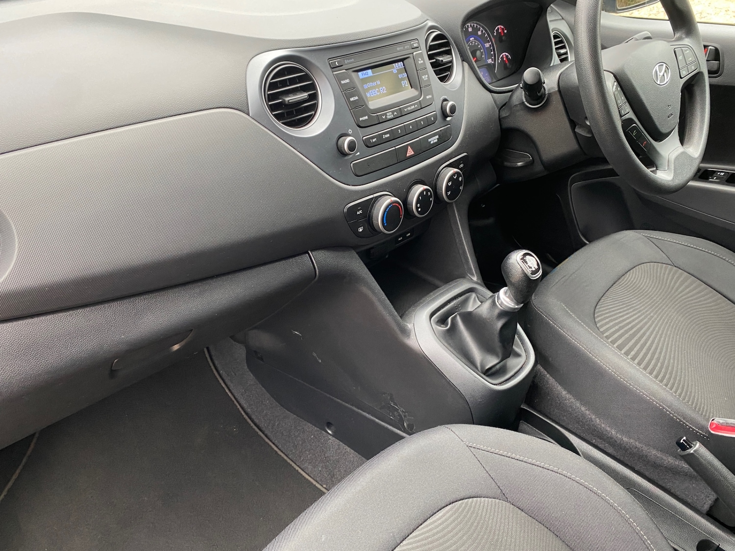 Used Hyundai i10 2017 for sale - 77798551: Photo 11