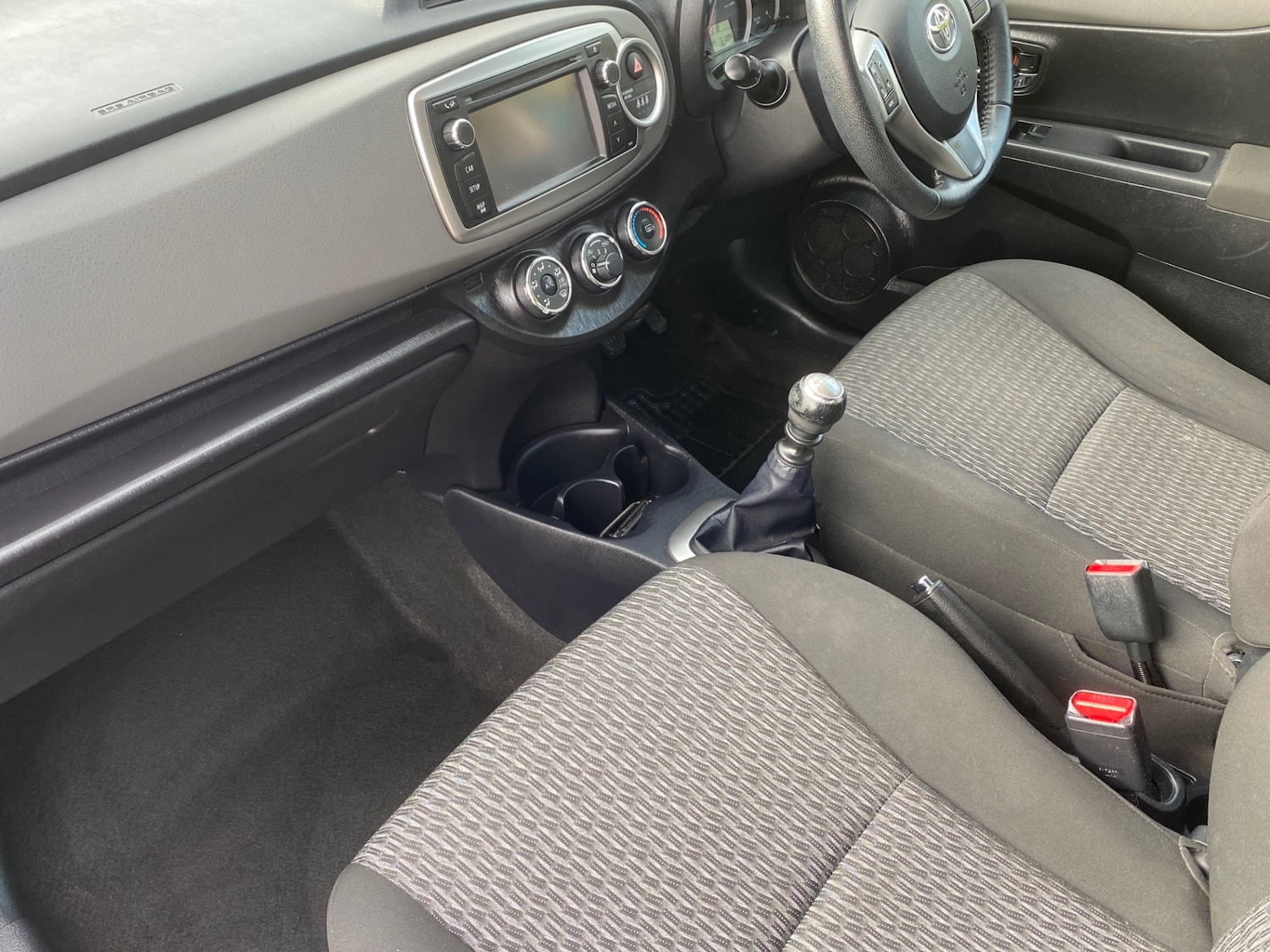 Used Toyota Yaris 2013 for sale - 77822715: Photo 11