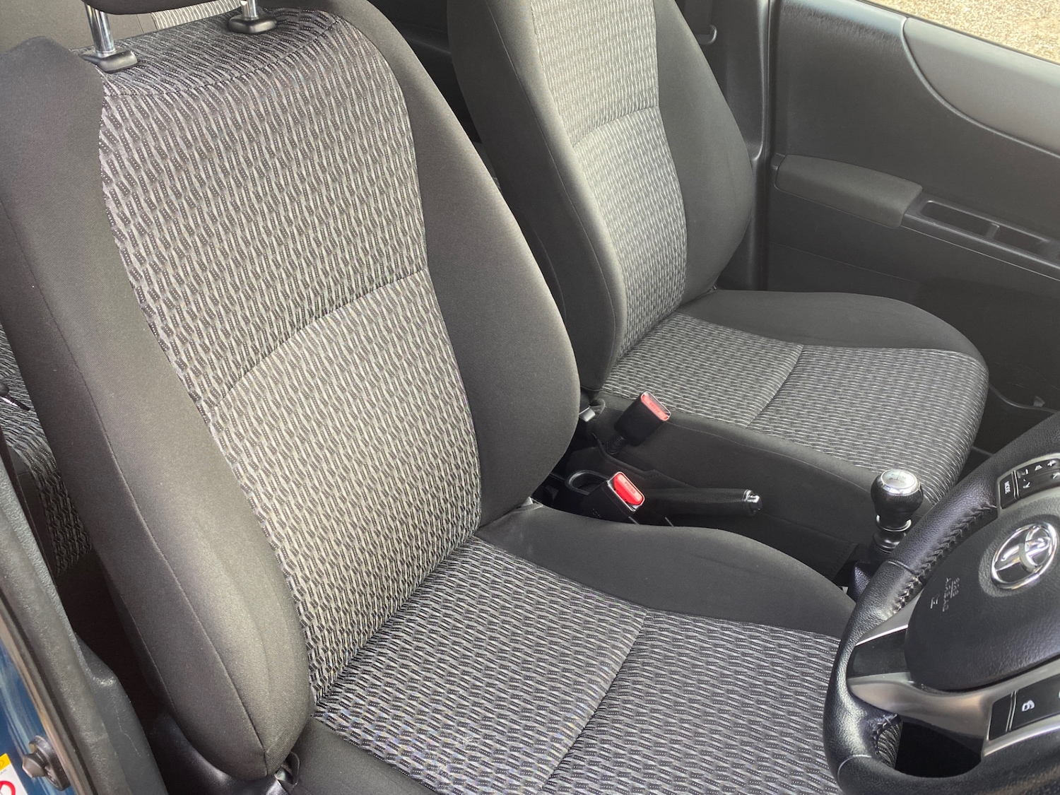 Used Toyota Yaris 2013 for sale - 77822715: Photo 9