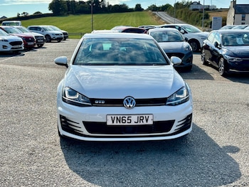 Used Volkswagen Golf 2015 for sale - 79531231: Photo