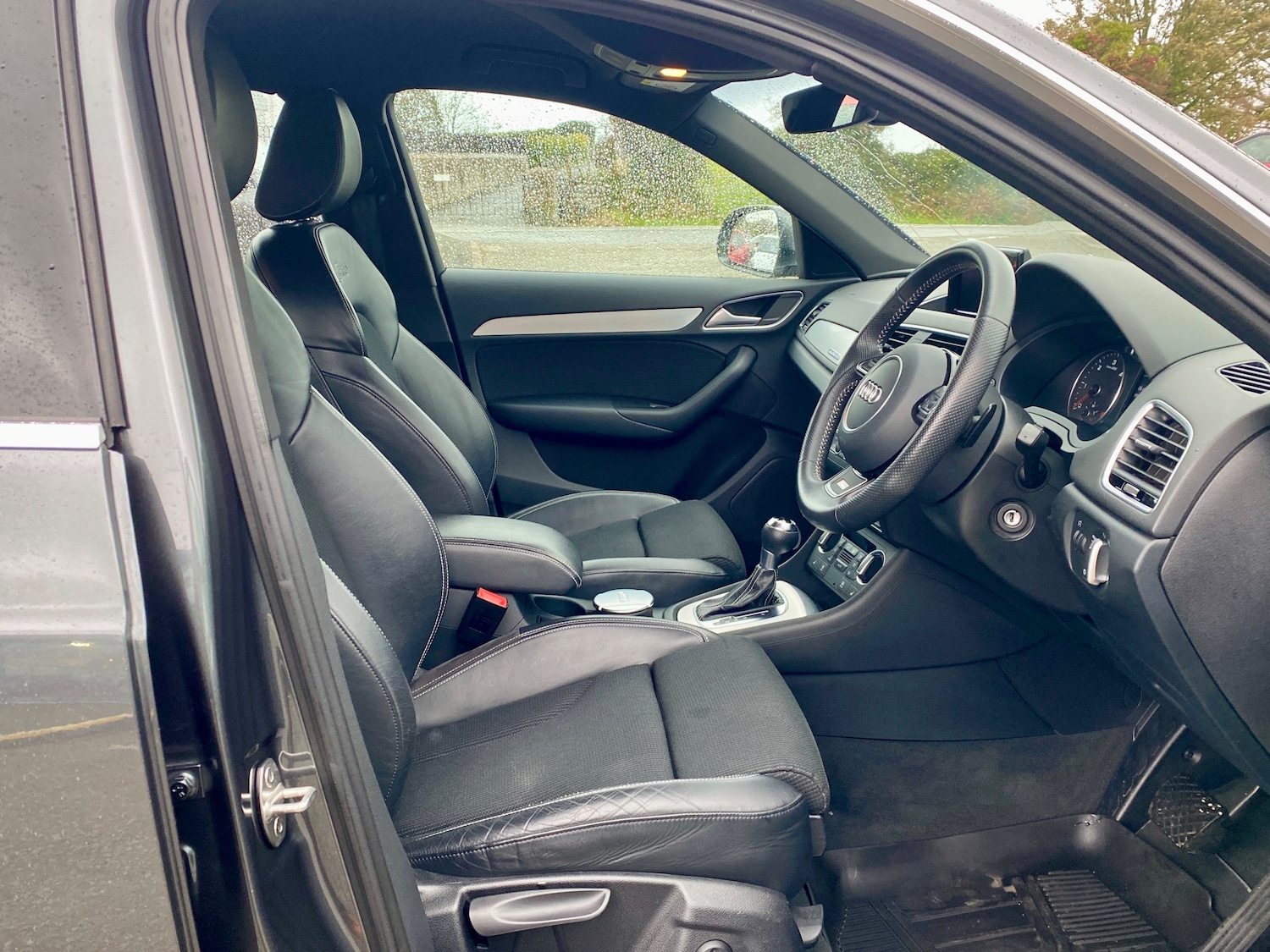 Used Audi Q3 2017 for sale - 76171031: Photo 10