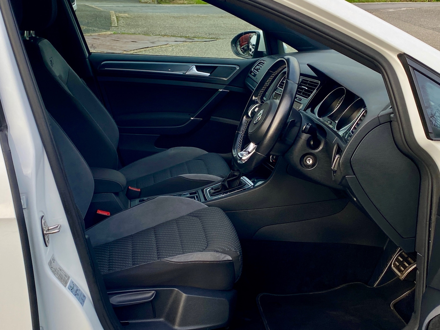 Used Volkswagen Golf 2020 for sale - 76798642: Photo 11