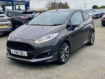 Used Ford Fiesta 2017 for sale - 78111719: Photo