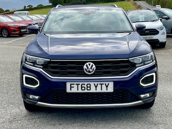 Used Volkswagen T-Roc 2019 for sale - 79359701: Photo