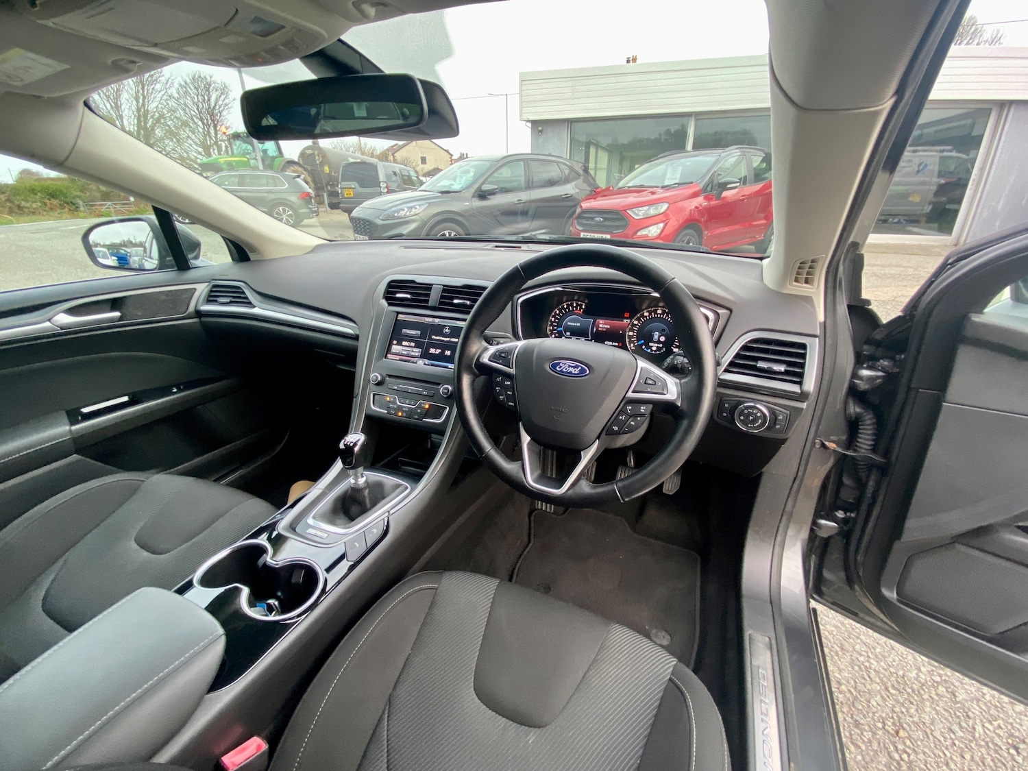 Used Ford Mondeo 2016 for sale - 76896370: Photo 12
