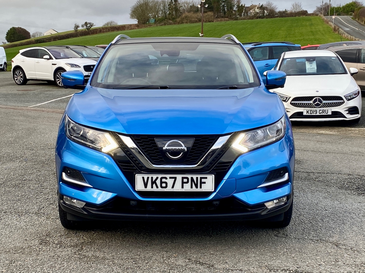Used Nissan Qashqai 2017 for sale - 77125235: Photo 2