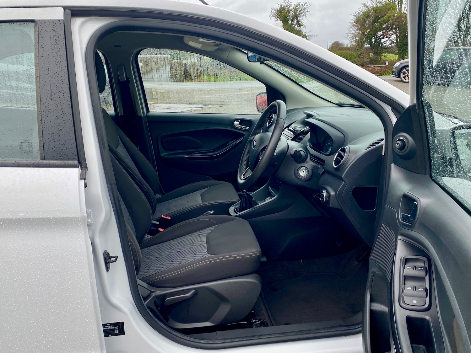 Used Ford Ka+ 2017 for sale - 76542253: Photo 11