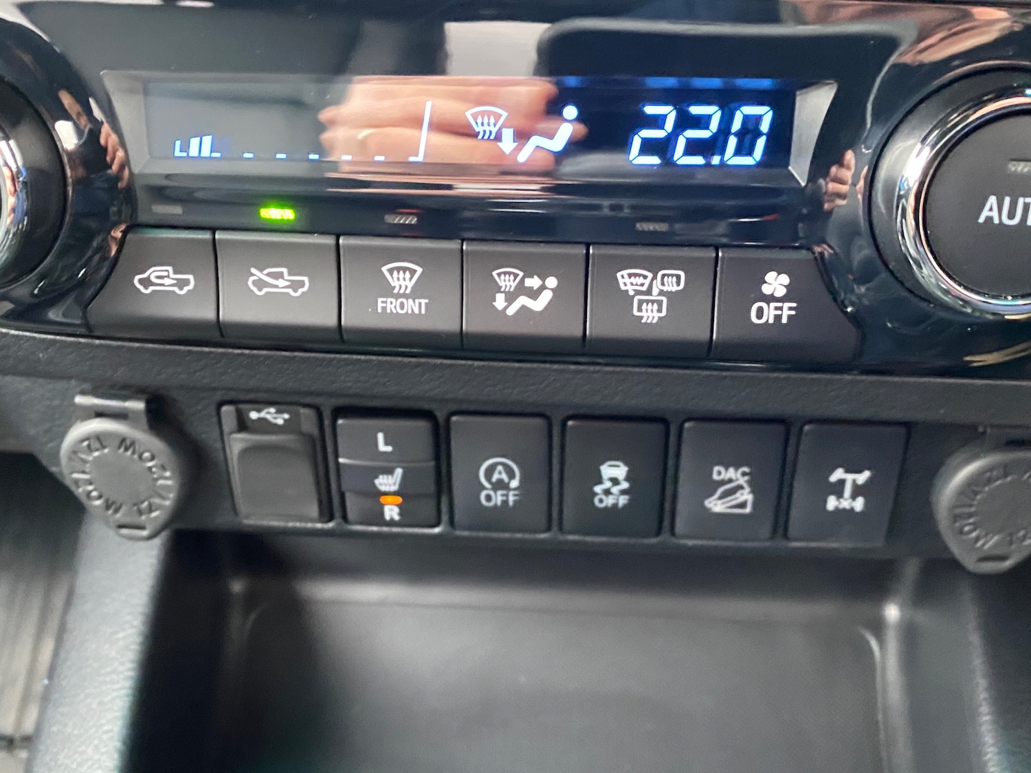 Used Toyota Hilux 2020 for sale - 77506121: Photo 18