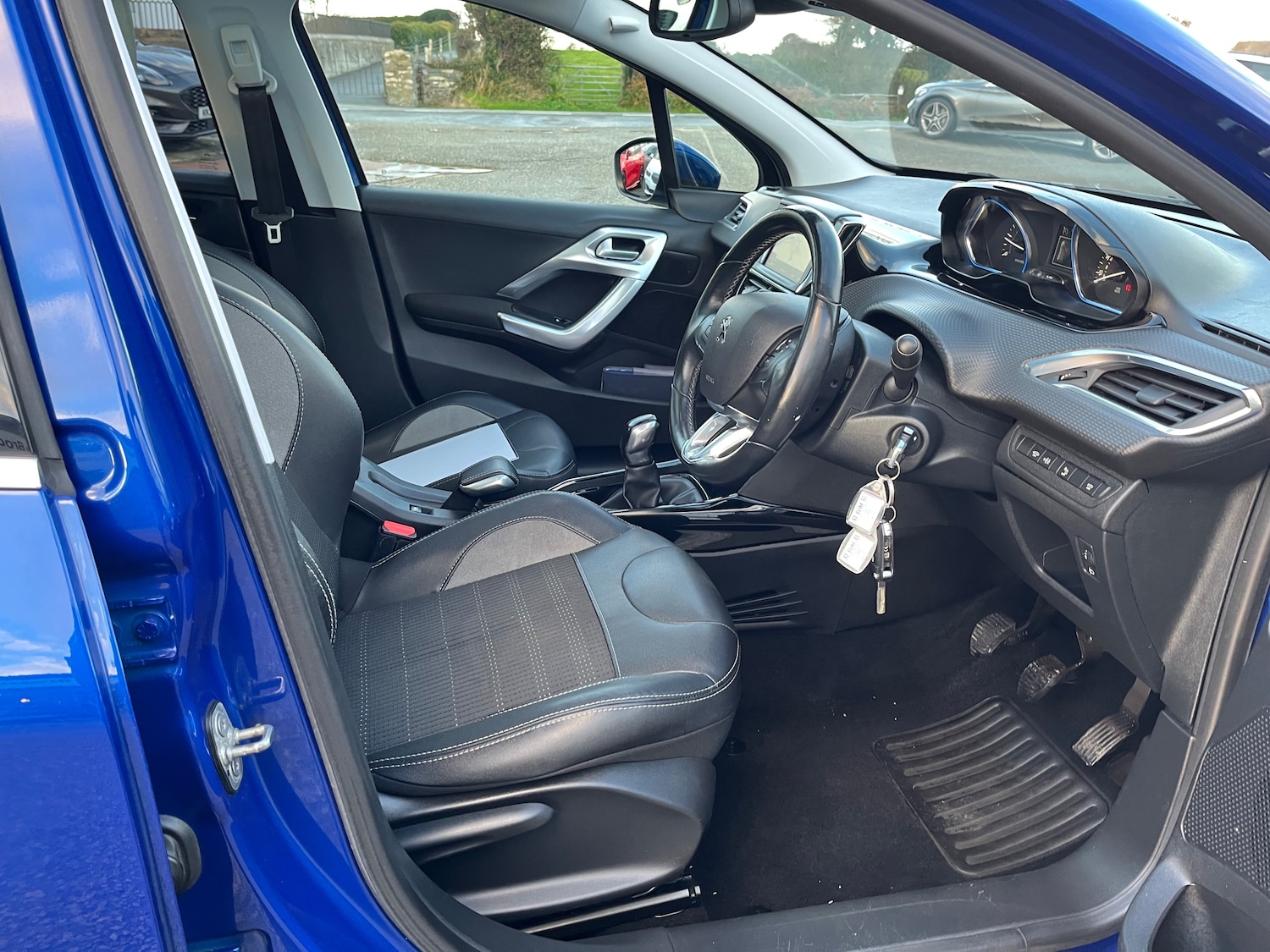 Used Peugeot 2008 2019 for sale - 76369147: Photo 8