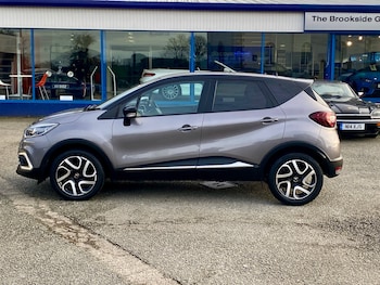 Used Renault Captur 2019 for sale - 77631337: Photo