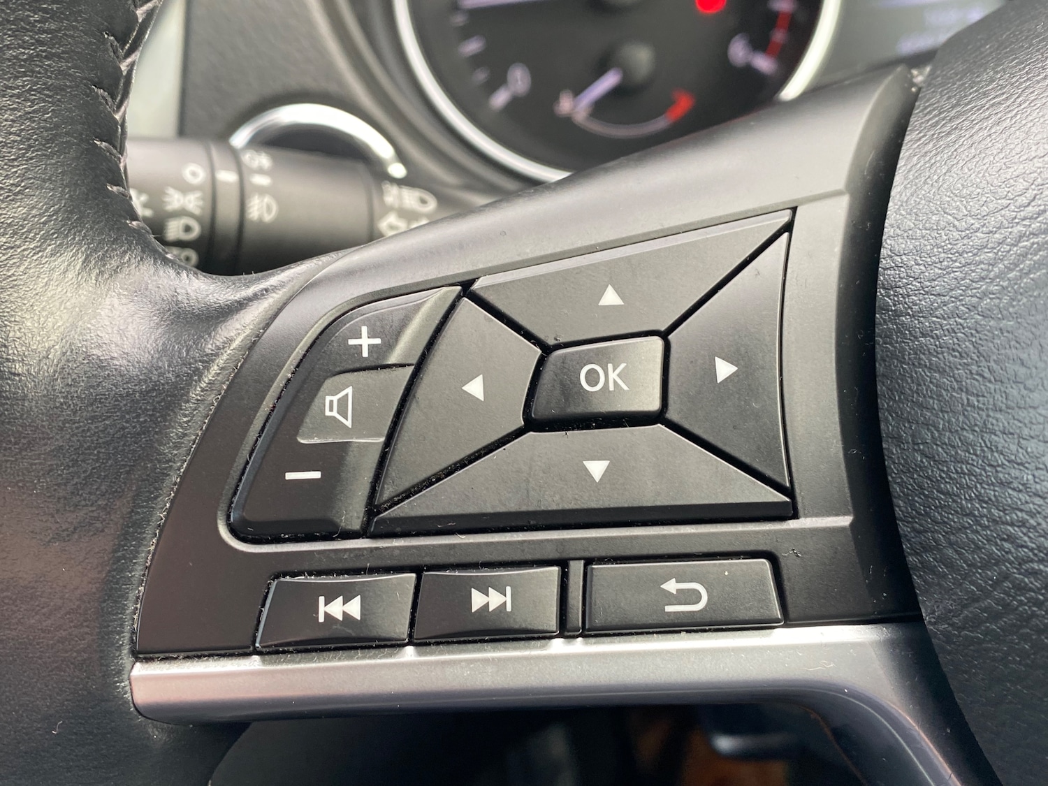 Used Nissan Qashqai 2017 for sale - 77152677: Photo 14