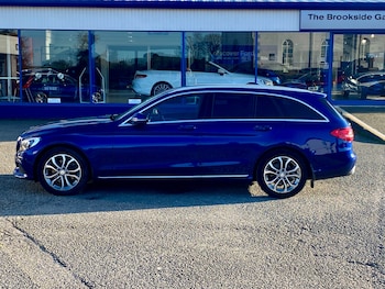 Used Mercedes-Benz C Class 2015 for sale - 77779435: Photo