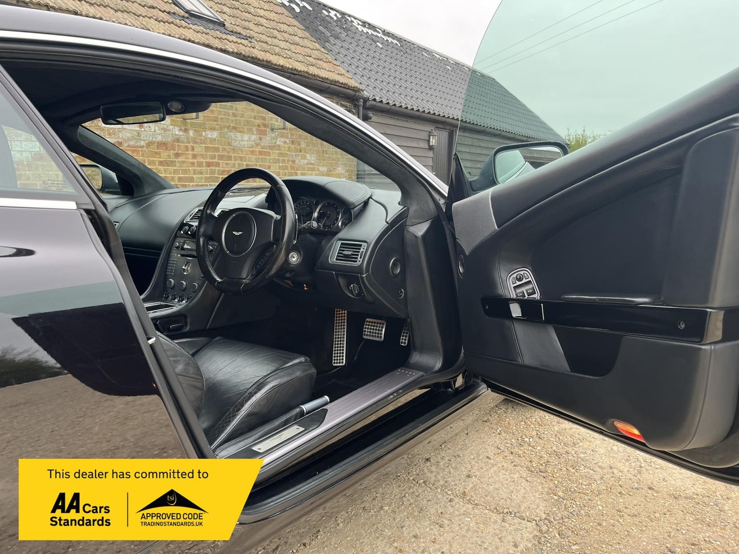 Used Aston Martin DB9 2005 for sale - 76282562: Photo 16