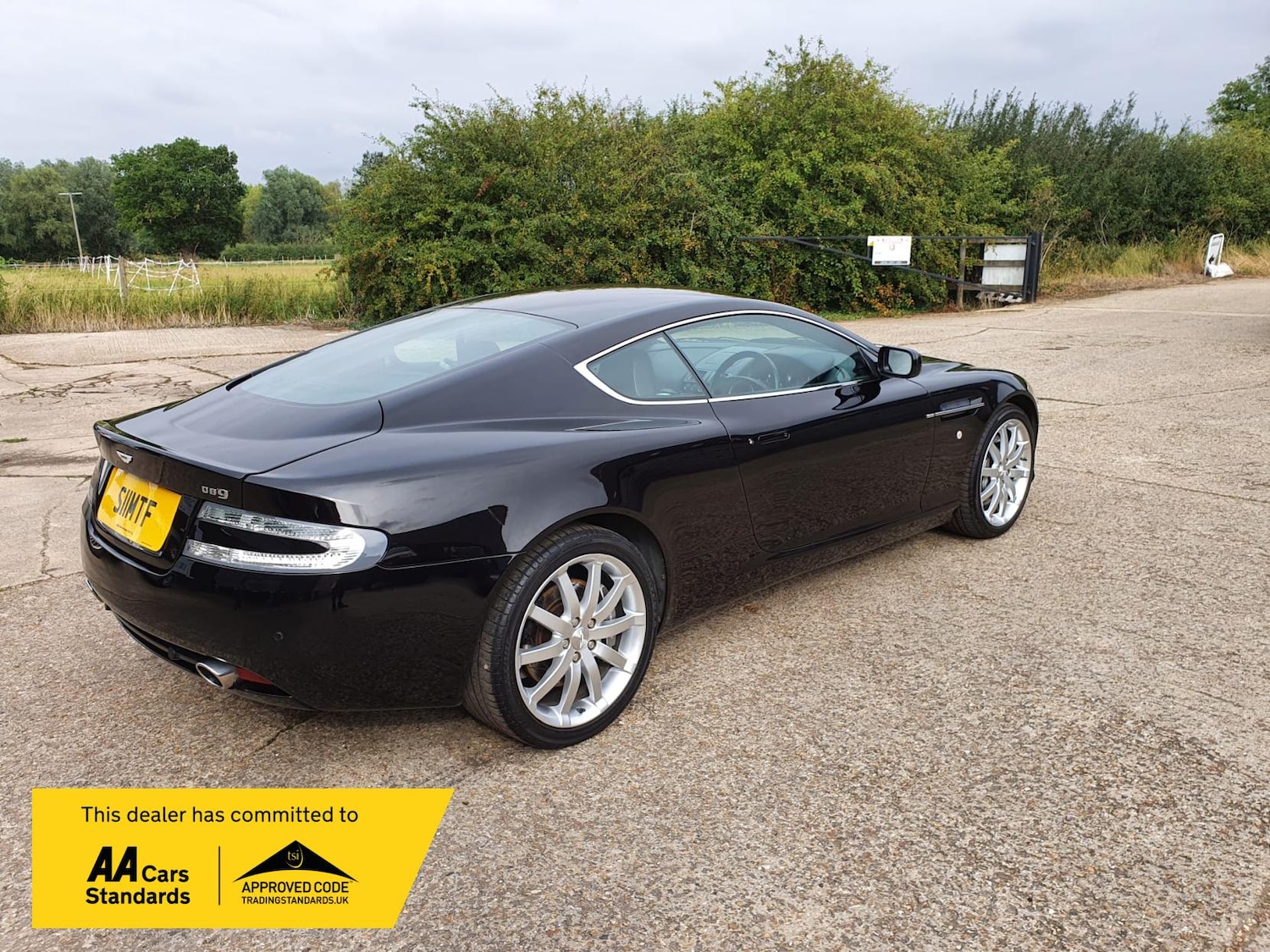Used Aston Martin DB9 2005 for sale - 76282562: Photo 3