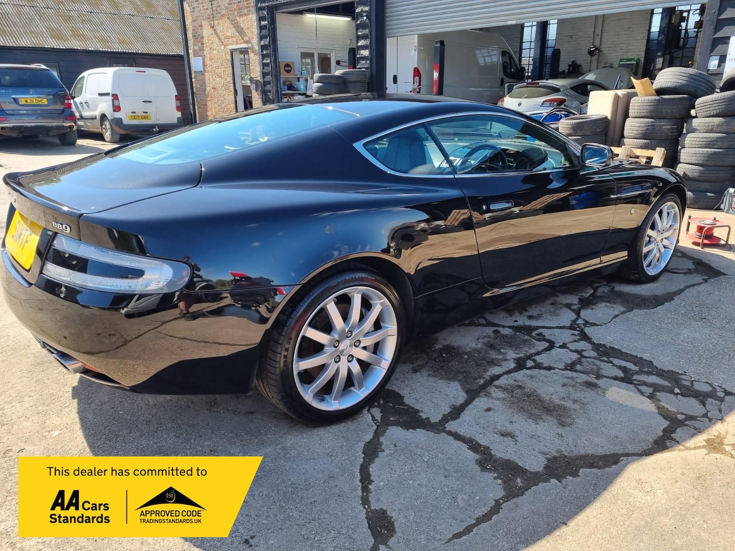 Used Aston Martin DB9 2005 for sale - 76282562: Photo 9