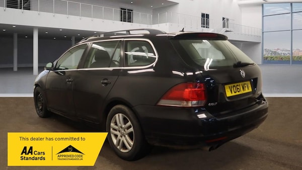 Used Volkswagen Golf 2011 for sale - 69177378: Photo 3
