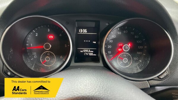Used Volkswagen Golf 2011 for sale - 69177378: Photo 7