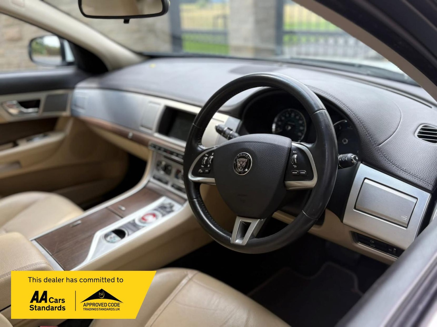 Used Jaguar XF 2014 for sale - 76172731: Photo 10