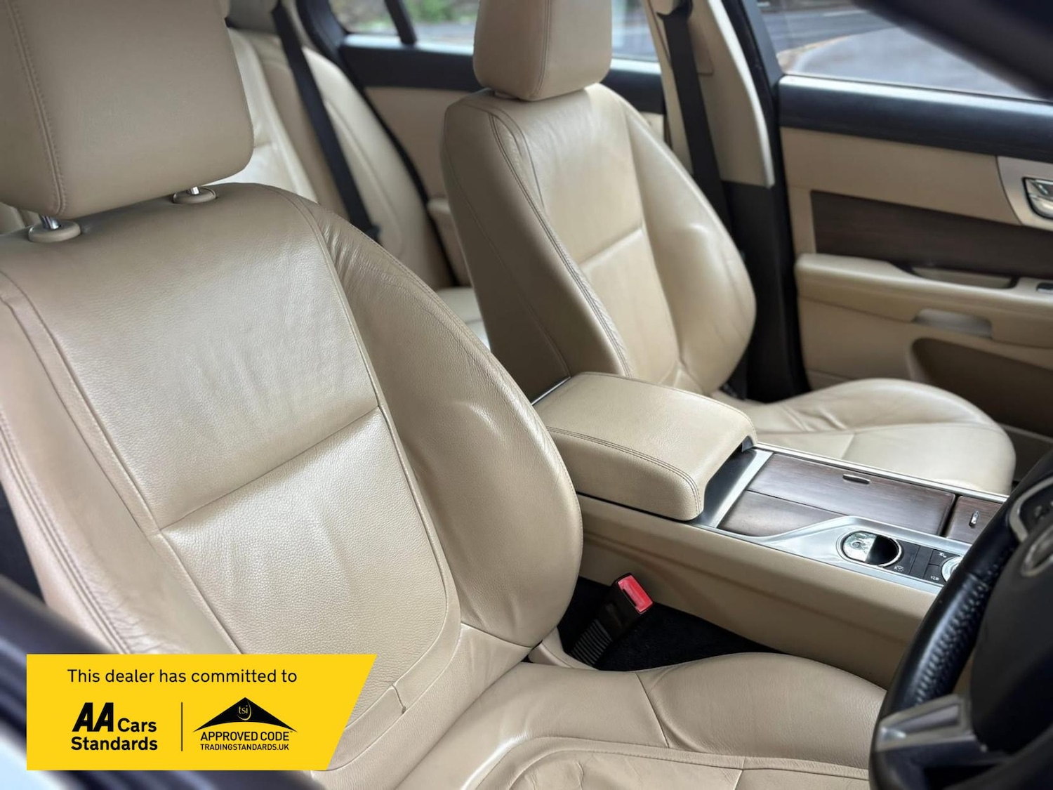 Used Jaguar XF 2014 for sale - 76172731: Photo 11