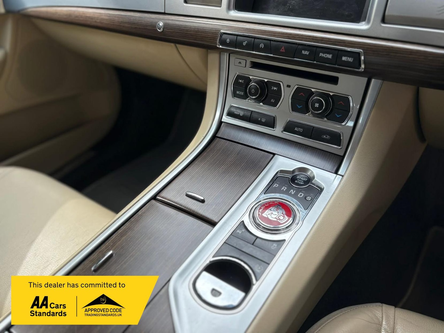 Used Jaguar XF 2014 for sale - 76172731: Photo 13
