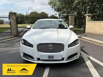 Used Jaguar XF 2014 for sale - 76172731: Photo 2