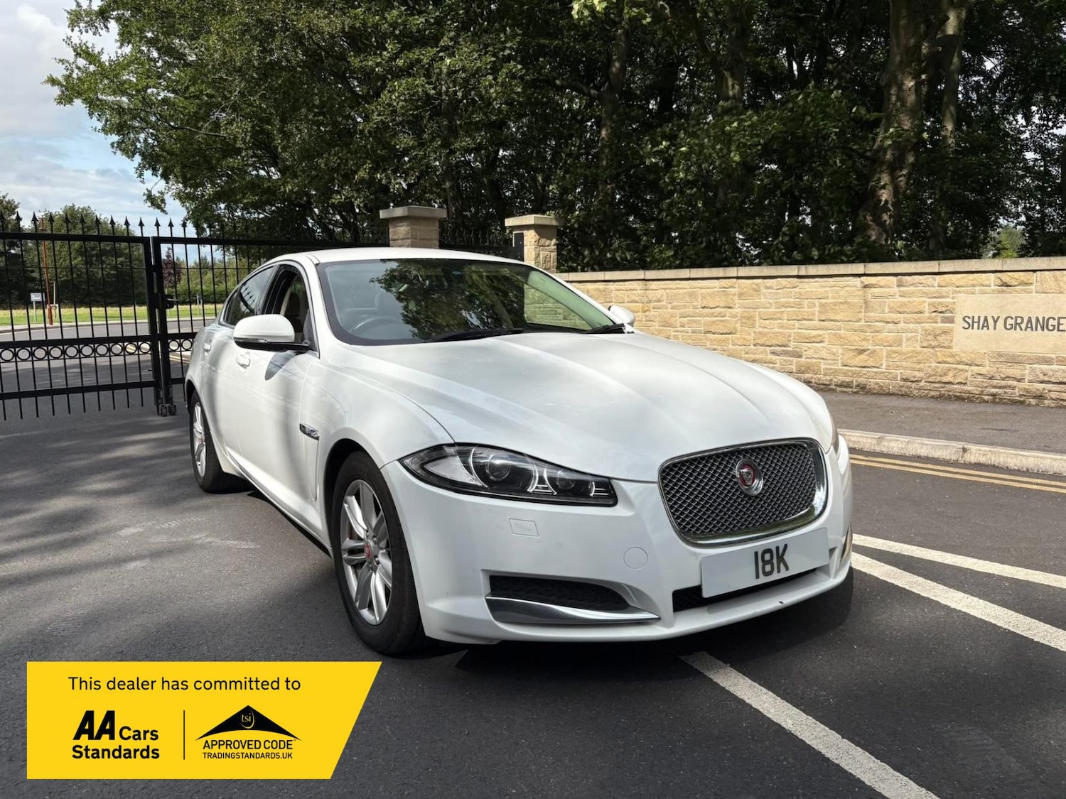 Used Jaguar XF 2014 for sale - 76172731: Photo 3
