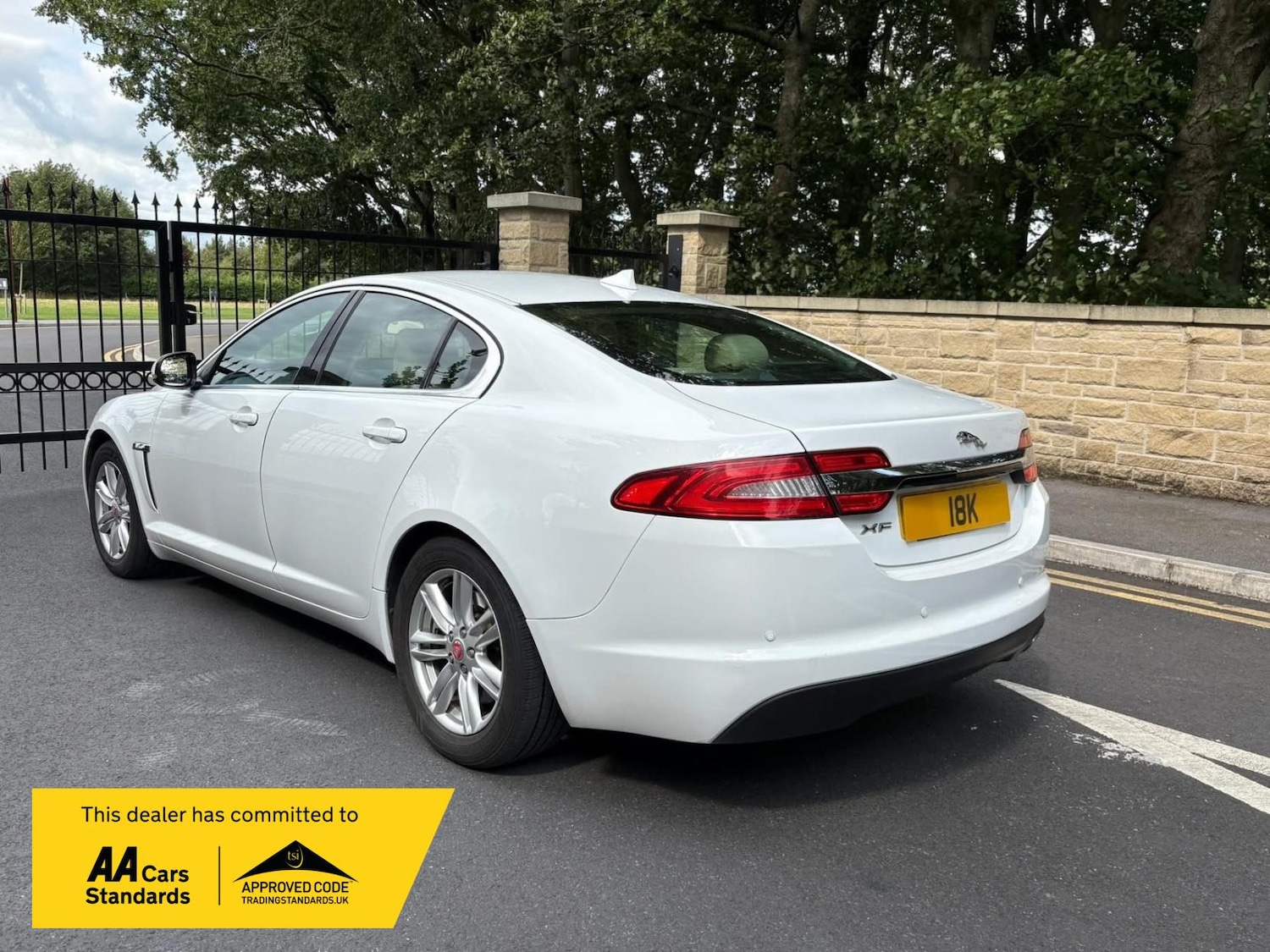 Used Jaguar XF 2014 for sale - 76172731: Photo 9