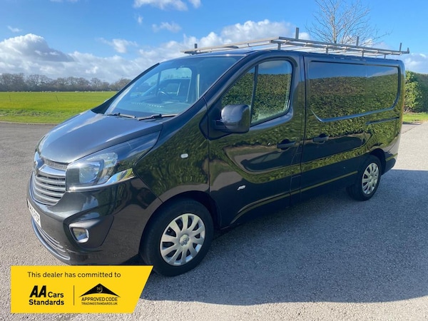 Used Vauxhall Vivaro 2015 for sale - 72360824: Photo 2