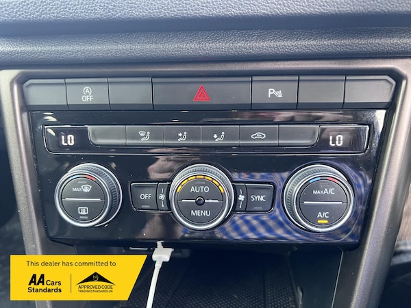 Used Volkswagen T-Roc 2019 for sale - 76131398: Photo 22