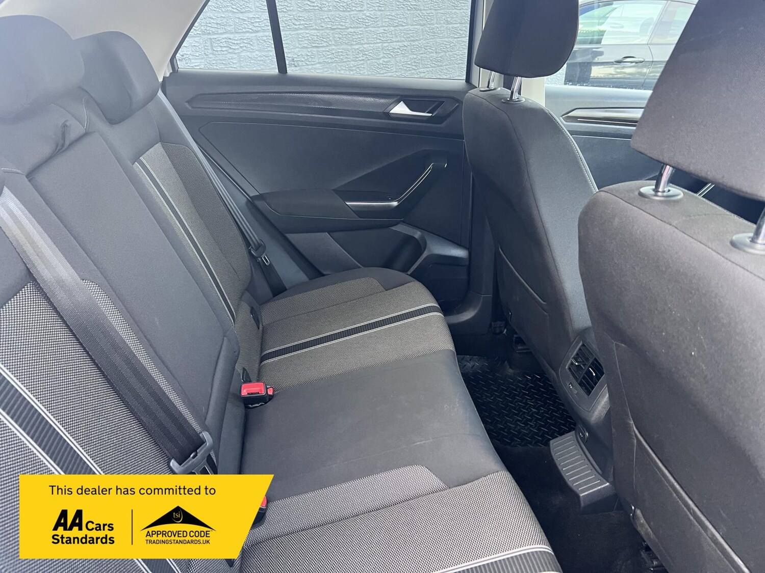 Used Volkswagen T-Roc 2019 for sale - 76131398: Photo 25