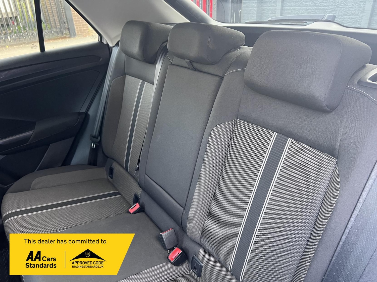 Used Volkswagen T-Roc 2019 for sale - 76131398: Photo 30