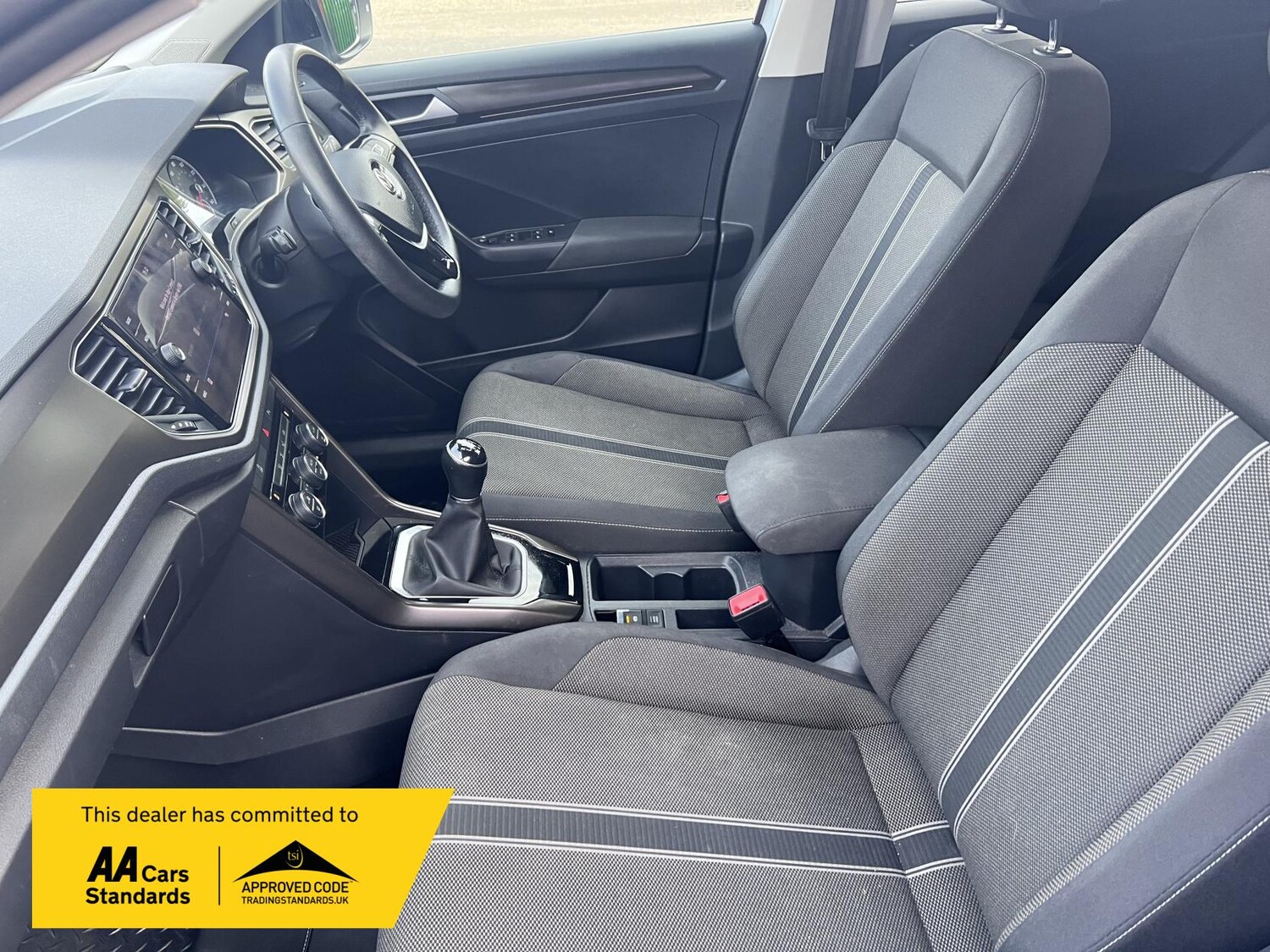 Used Volkswagen T-Roc 2019 for sale - 76131398: Photo 33