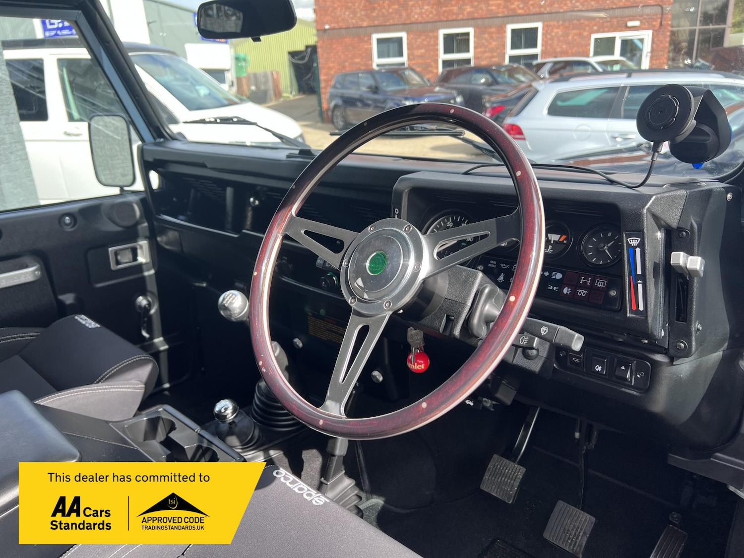 Used Land Rover Defender 110 1991 for sale - 76131400: Photo 13