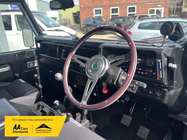 Used Land Rover Defender 110 1991 for sale - 76131400: Photo 13