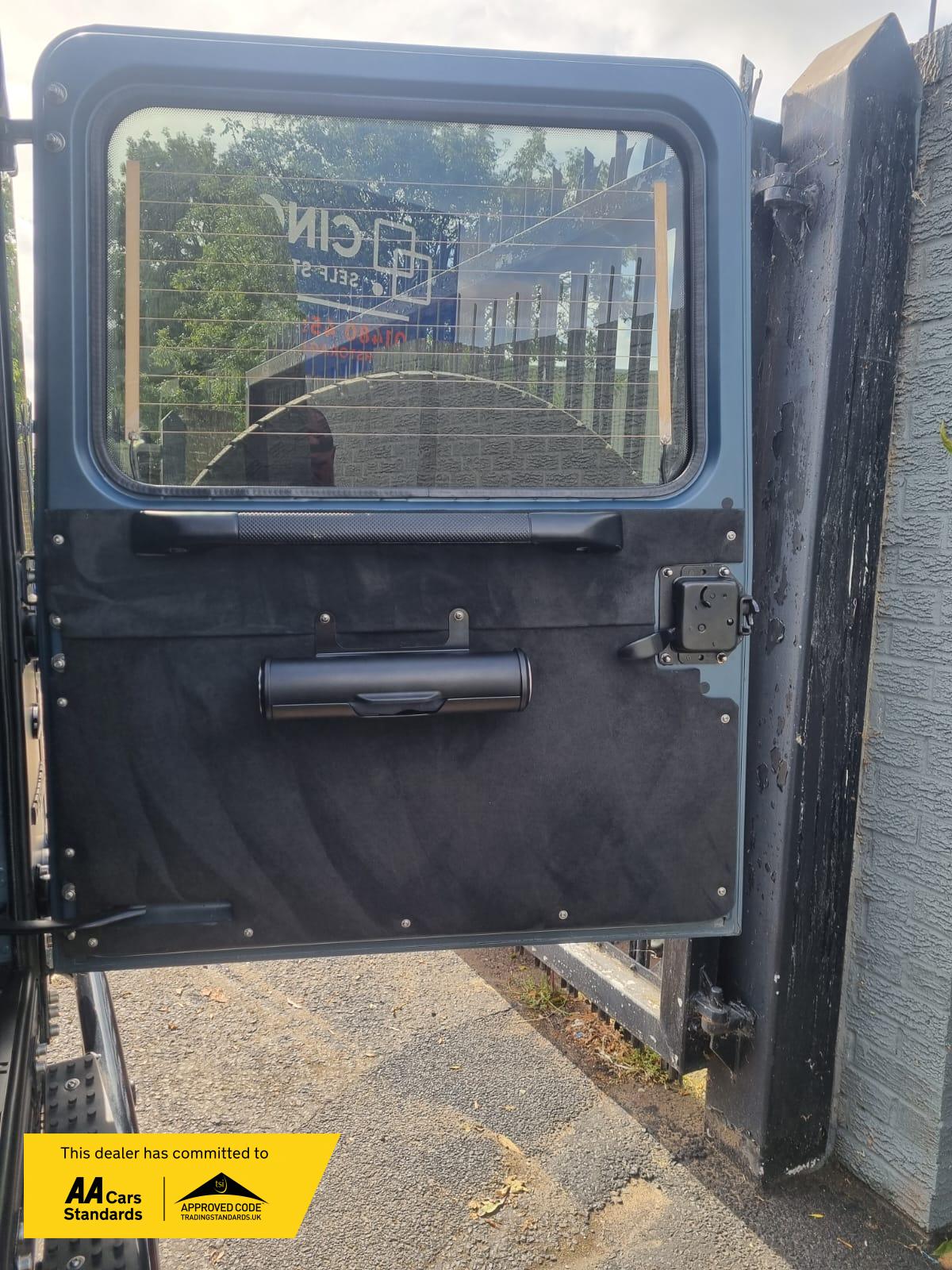 Used Land Rover Defender 110 1991 for sale - 76131400: Photo 19