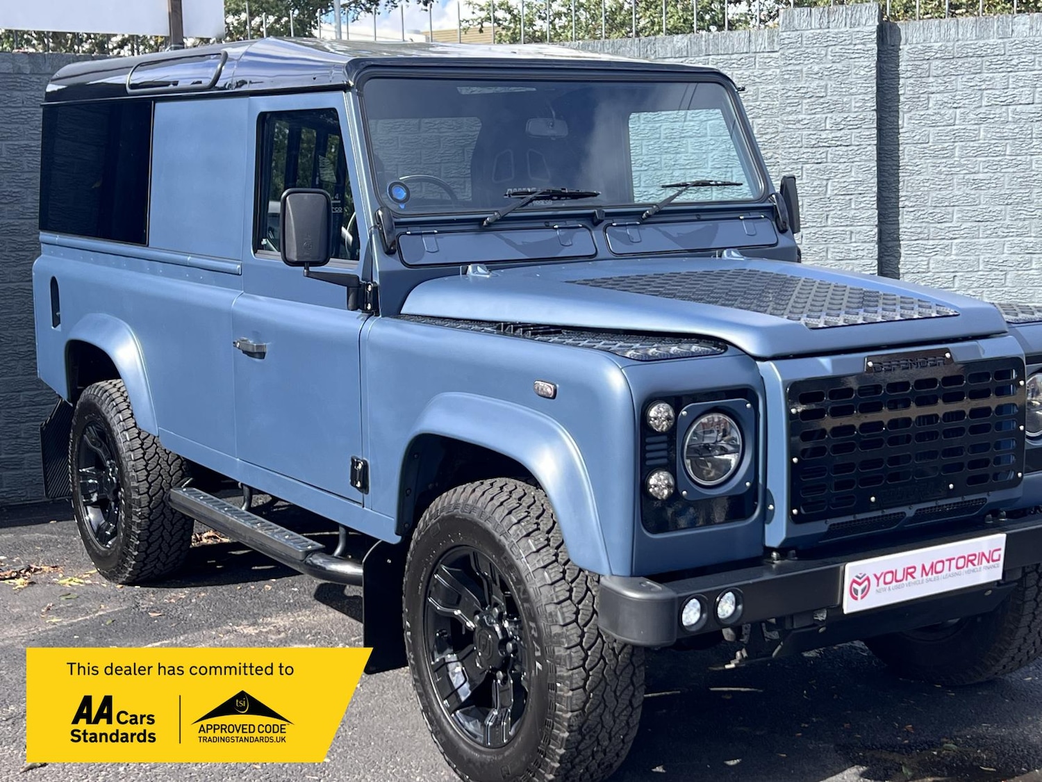 Used Land Rover Defender 110 1991 for sale - 76131400: Photo 2