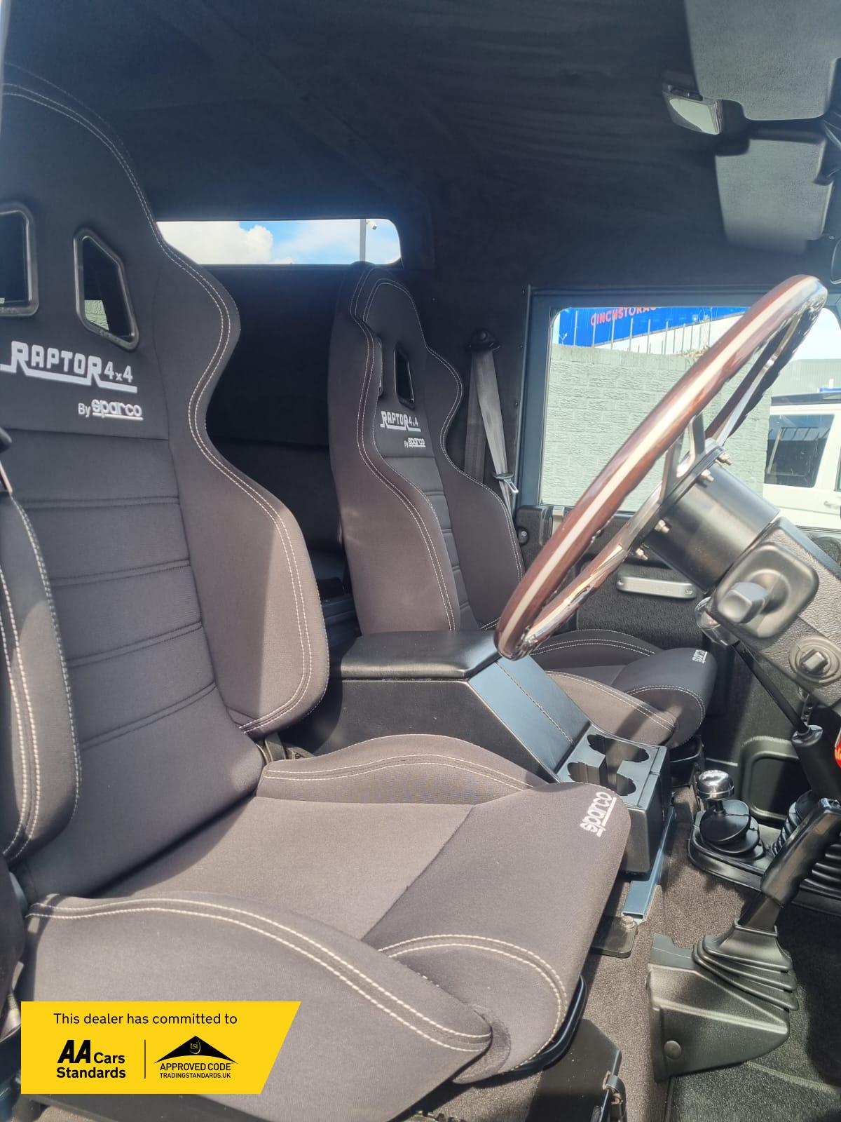 Used Land Rover Defender 110 1991 for sale - 76131400: Photo 25