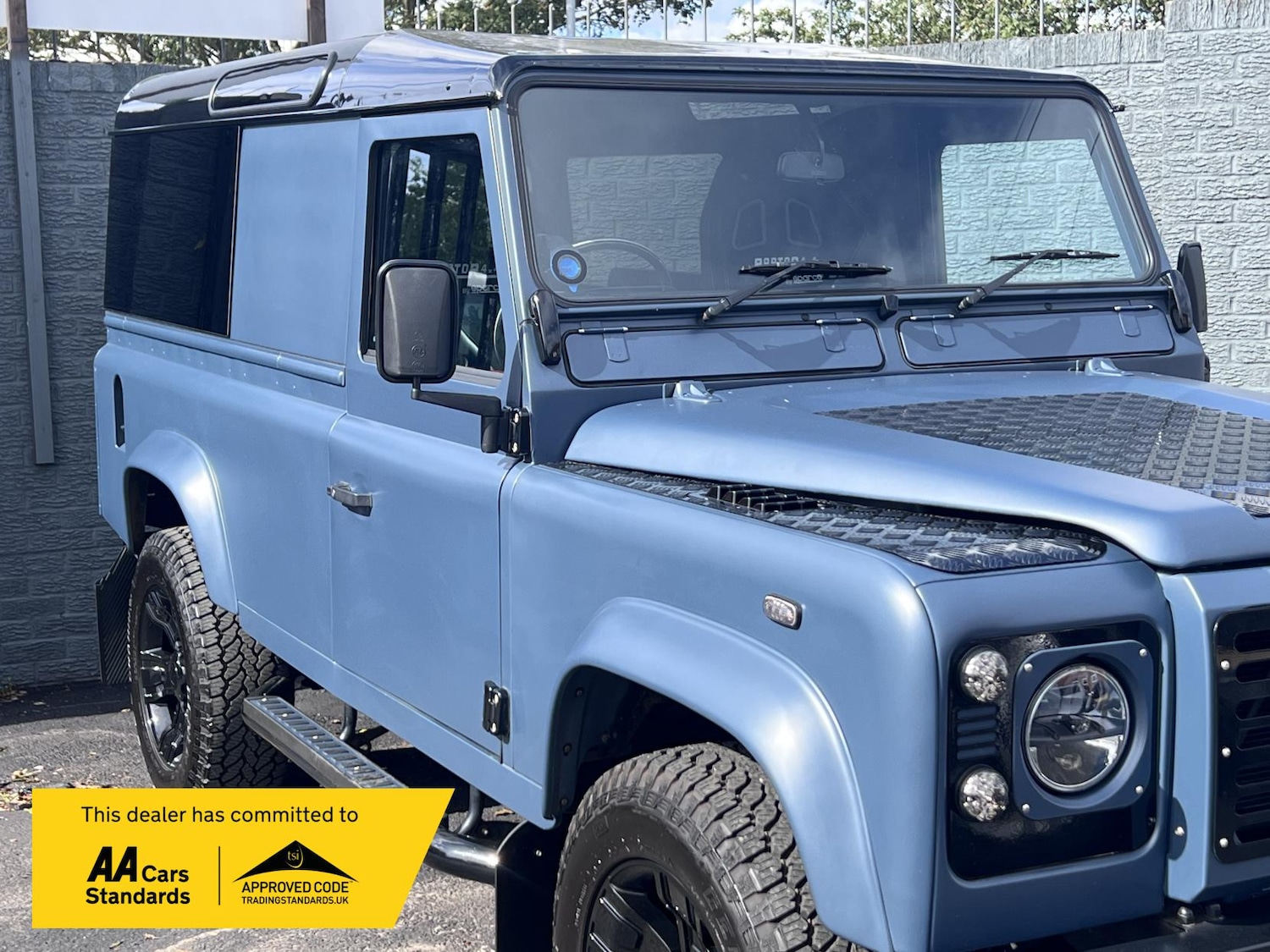Used Land Rover Defender 110 1991 for sale - 76131400: Photo 3
