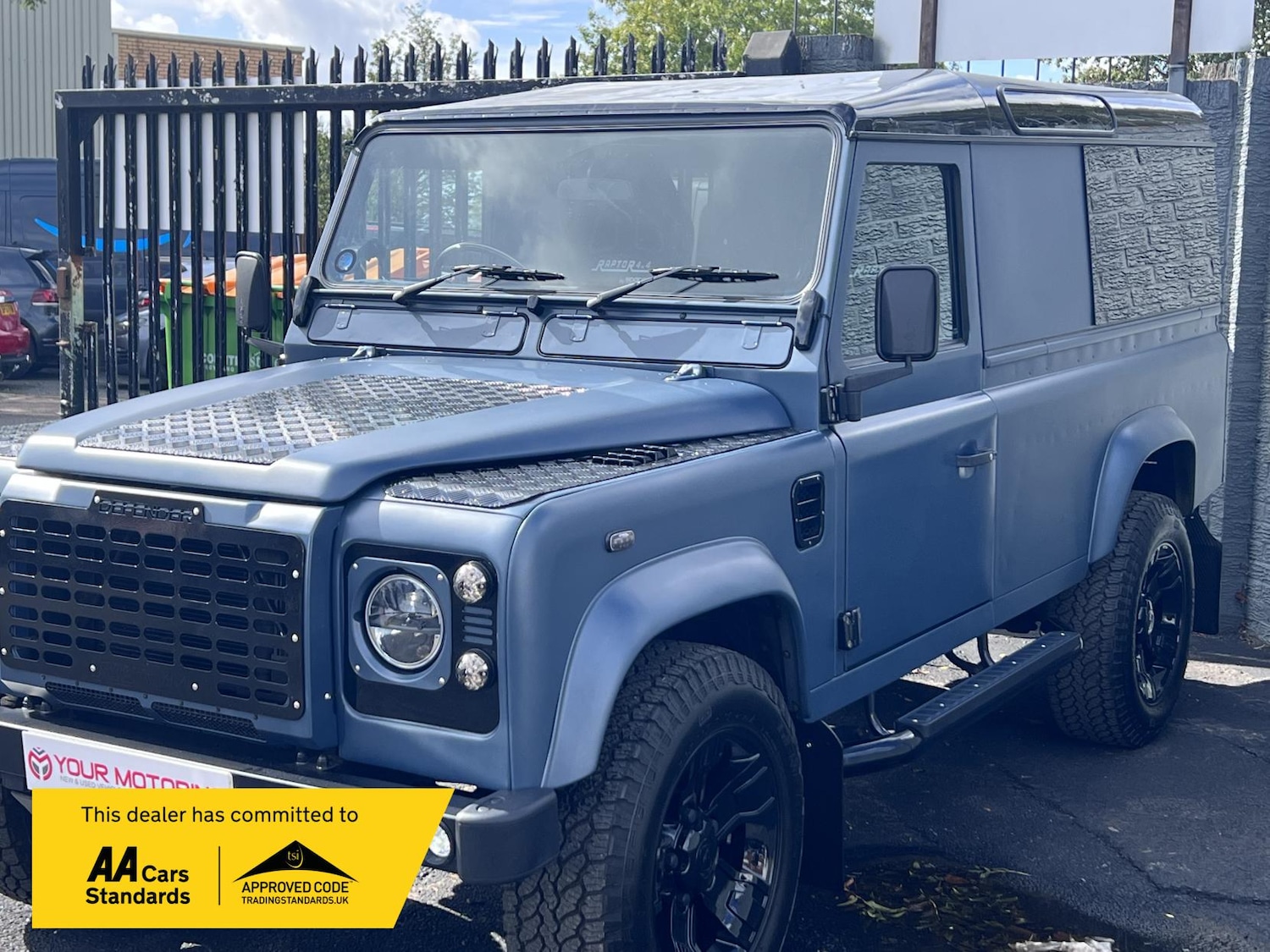 Used Land Rover Defender 110 1991 for sale - 76131400: Photo 6