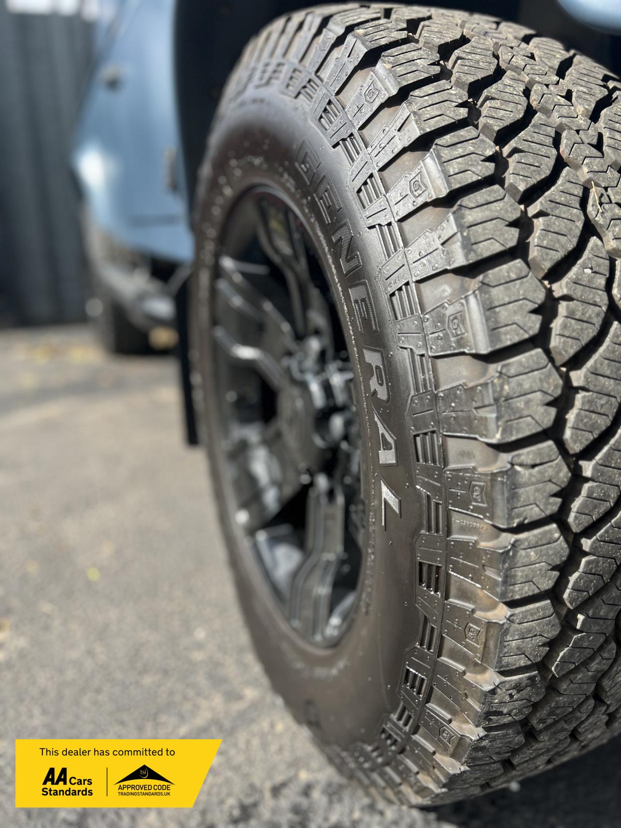 Used Land Rover Defender 110 1991 for sale - 76131400: Photo 8