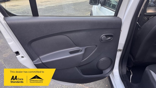 Used Dacia Sandero Stepway 2014 for sale - 73789619: Photo 24